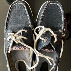 Sperry Woman’s Navy and White Boat Shoes